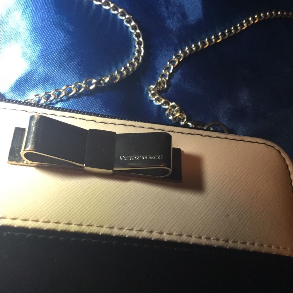 Victoria’s Secret Wallet with Chain